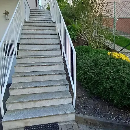 Mitten In Alt-seckbach *