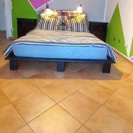 Mitten In Alt-seckbach Apartment *